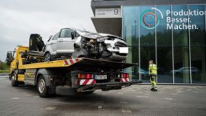 Autofahrer stirbt nach Unfall