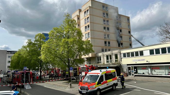 Einsatz in Coburg: Weiterleitung Feuer zerstört Wohnung im Studentenwohnheim