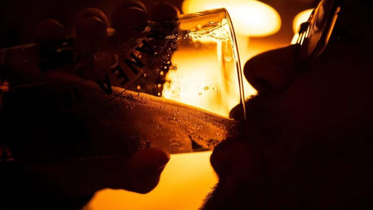 Coburg: Autofahrer total betrunken auf der B4 unterwegs
