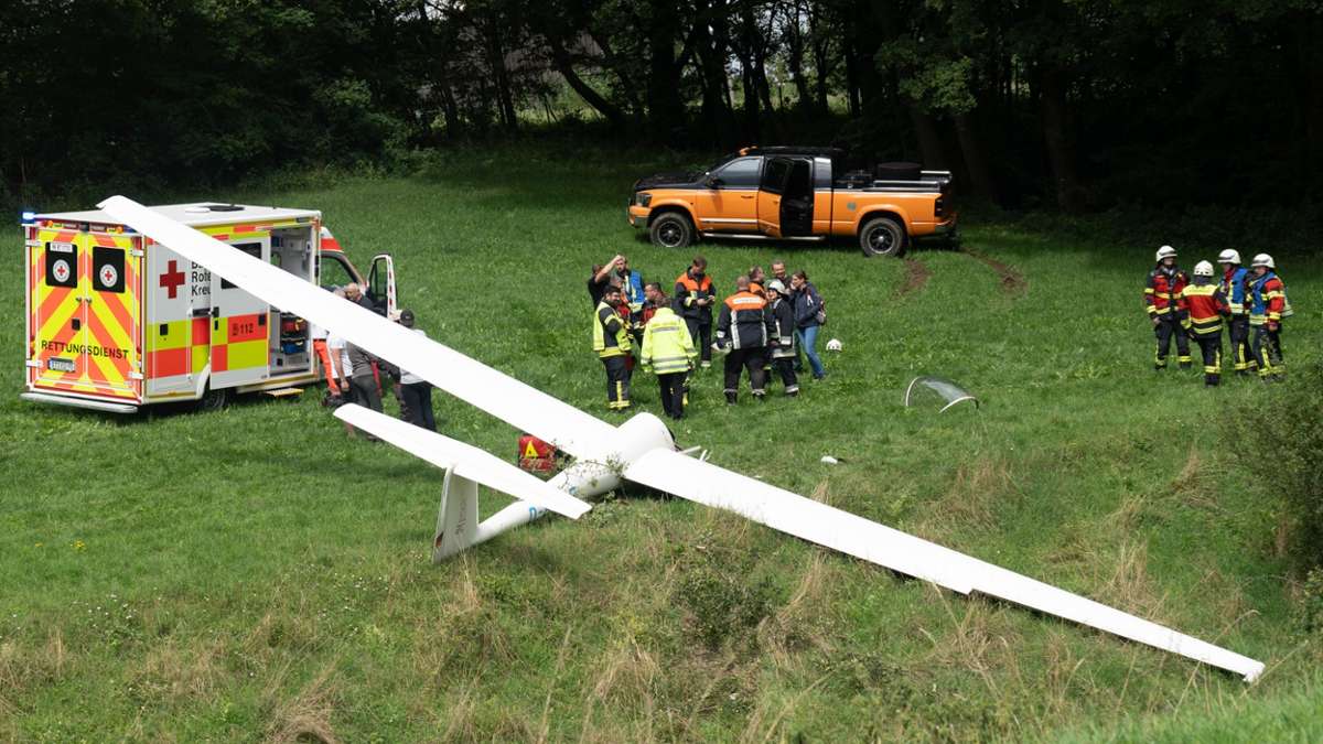 Pilotin schwer verletzt: Segelflugzeug beim Landeanflug abgestürzt
