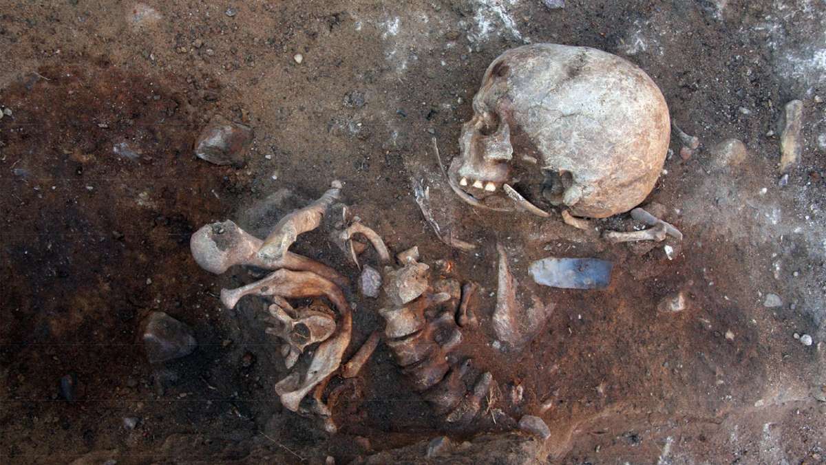 Feuilleton: Deutschlands ältester Friedhof entdeckt