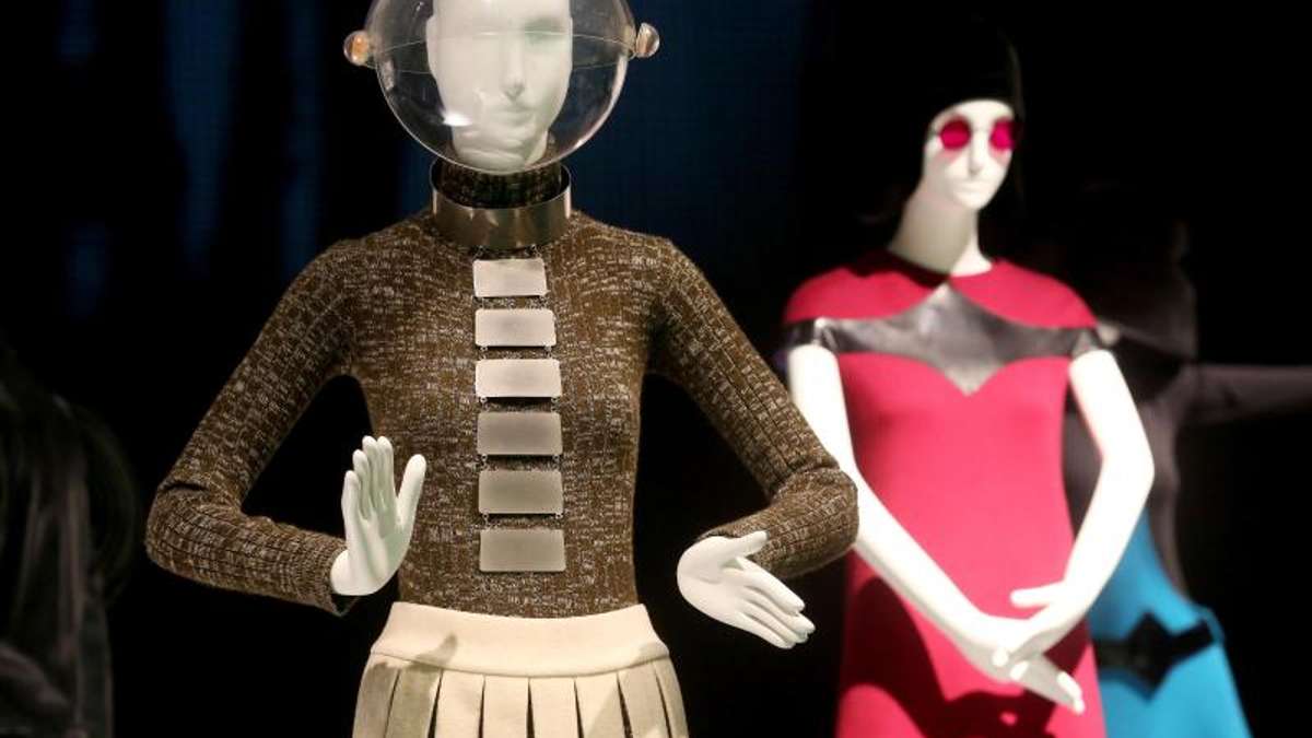 Feuilleton: Futuristische Mode der Sixties: Kunstpalast zeigt Pierre Cardin