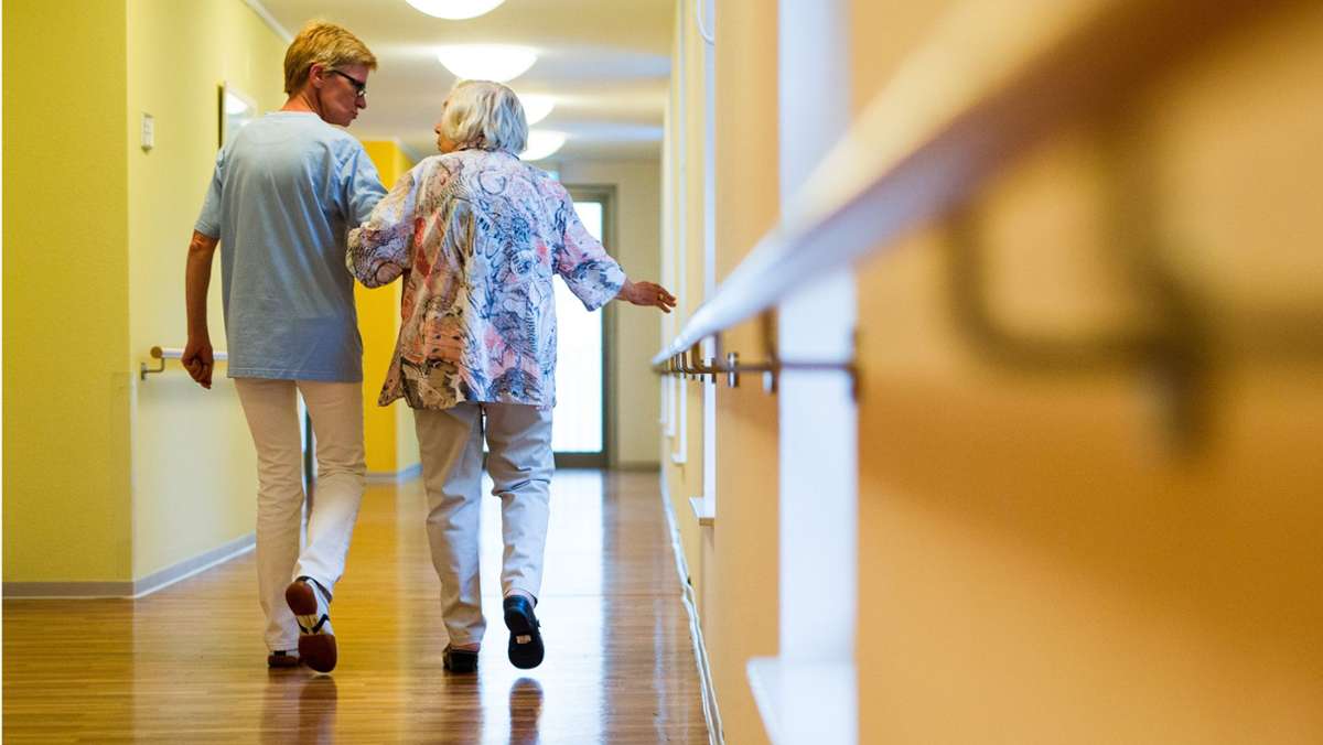 Corona-Impfpflicht: Pflegeheime fürchten um Fachkräfte
