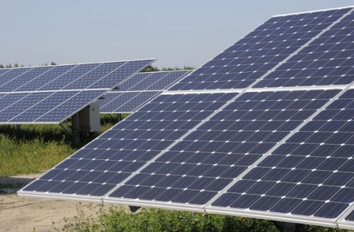 Ein Solarpark auf dem Trebesberg? Die Mehrheit der Wilhelmsthaler Gemeinderäte stehen diesem Vorhaben positiv gegenüber. Foto: picture alliance / dpa/Bernd Settnik