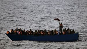 Retter: Mindestens 70 Tote bei Bootsunglück im Mittelmeer