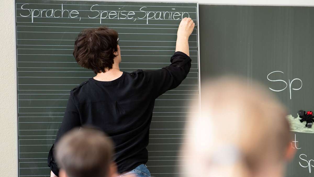 Lehrer-Prämie: Wer nach Hof  geht, bekommt 3000 Euro