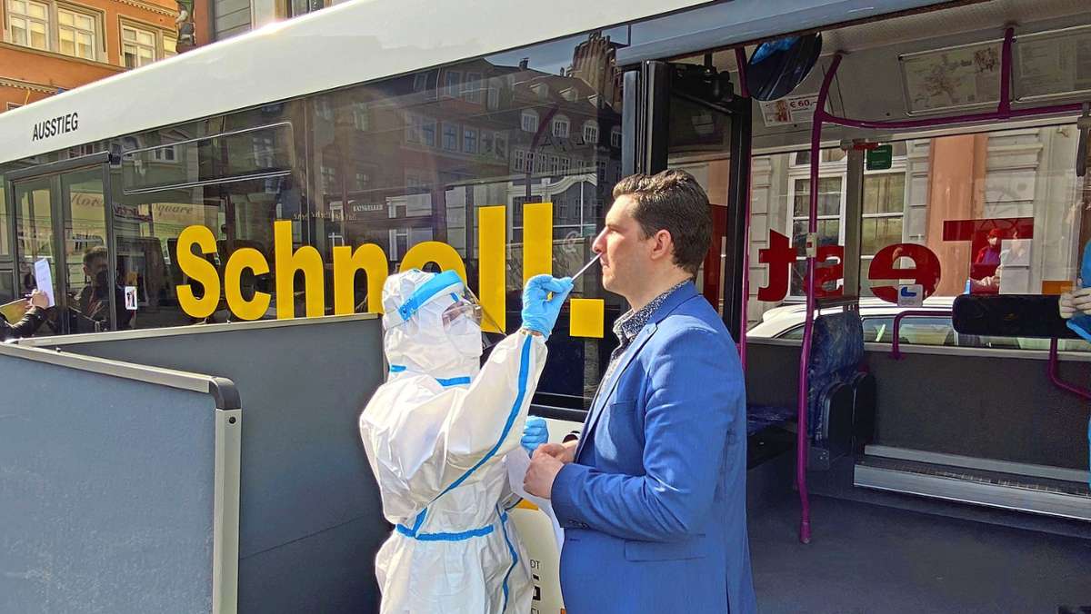 Coburg: Großes Interesse an Schnelltests im Bus