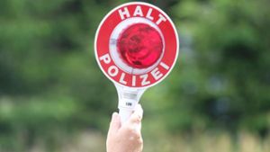 Seit 26 Jahren ohne TÜV: Polizei stoppt Autofahrer an A 73