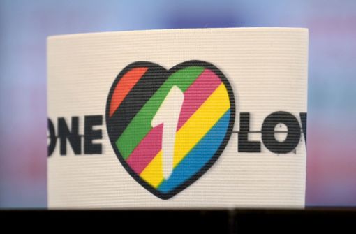 Stein des Anstoßes der Fifa: die One-Love-Binde. Foto: dpa/Sebastian Gollnow