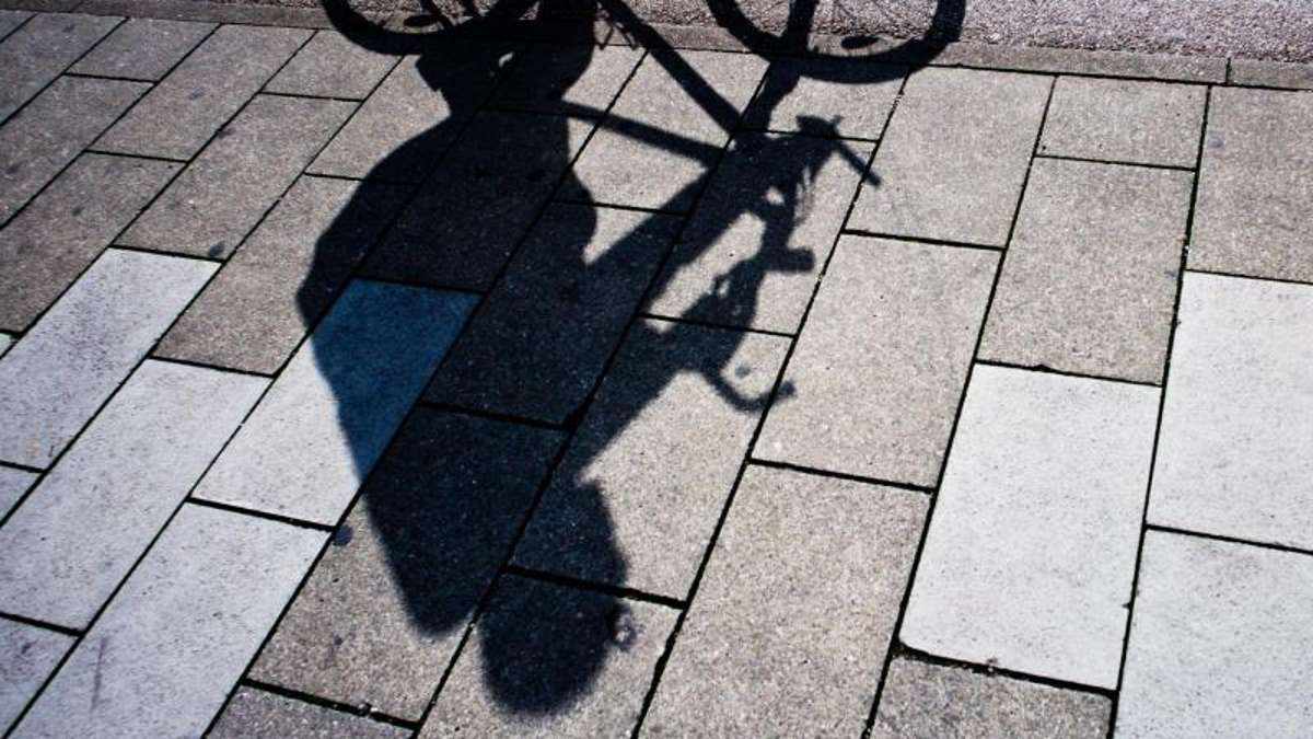 Coburg: Mit 2,46 Promille im Straßenverkehr: 44-Jähriger fährt betrunken Fahrrad