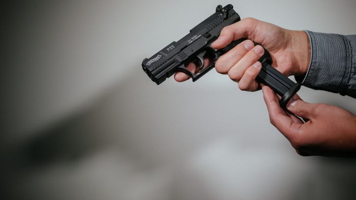 Polizei greift 19-Jährigen mit Schreckschusswaffe auf