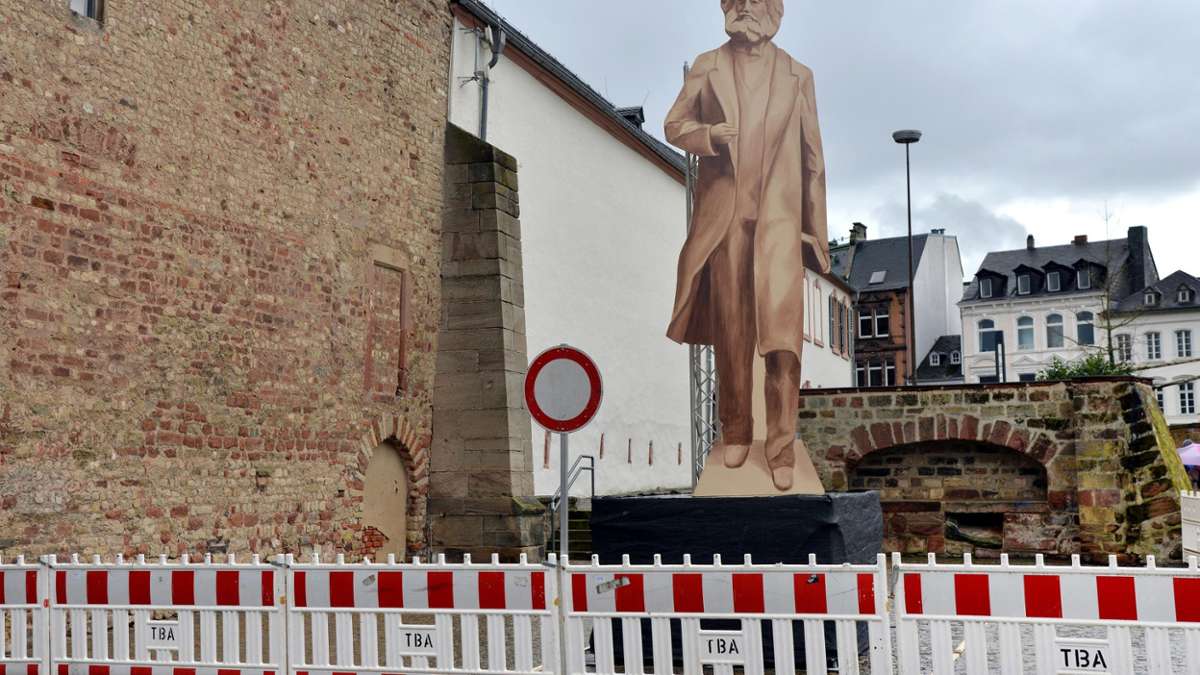 Feuilleton: Trier nimmt letzte Hürde für große Karl-Marx-Statue aus China