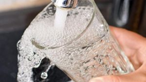 WHO will mehr Studien über Mikroplastik im Trinkwasser