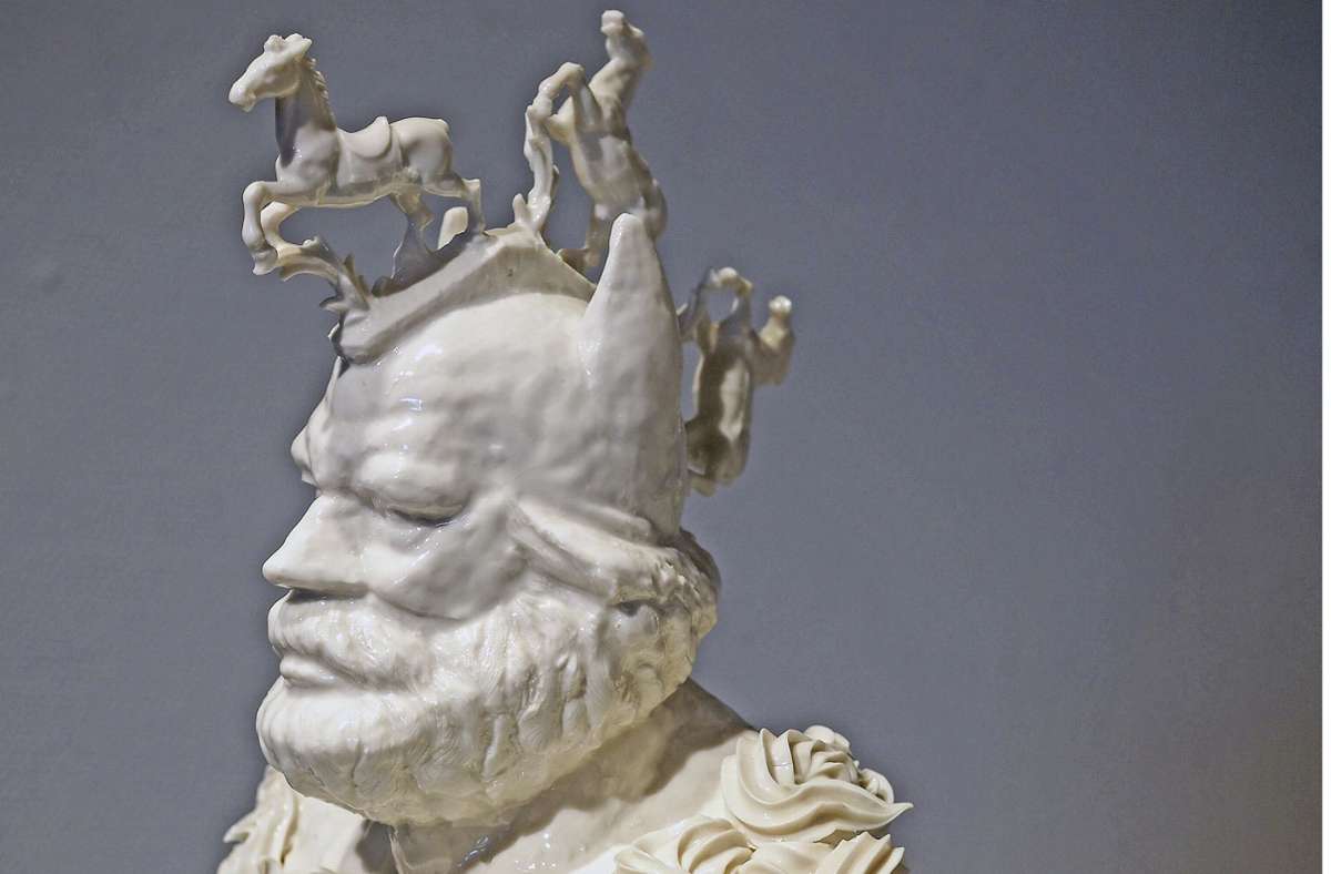 „Marx No.4“ heißt die Porzellanfigur von Hannes Uhlenhaut.