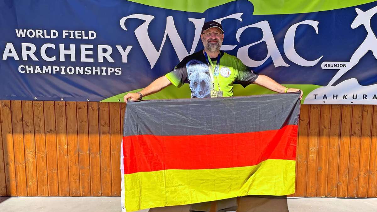 Bogen-Schießen: Ein  Weltmeister aus Dörfles-Esbach