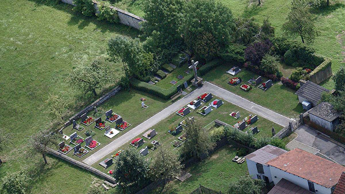 Friedhofserweiterung: Gereuth bekommt weitere Urnenstelen