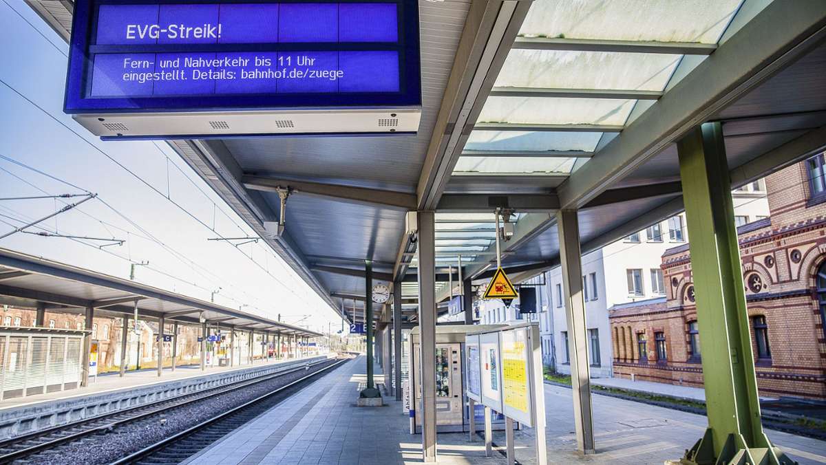 Oberfranken: Warnstreik legt Bahnverkehr lahm