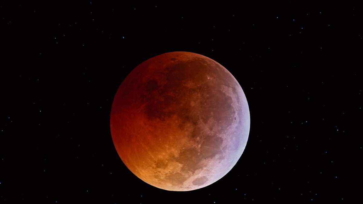 Coburg: Der Mond ganz rot