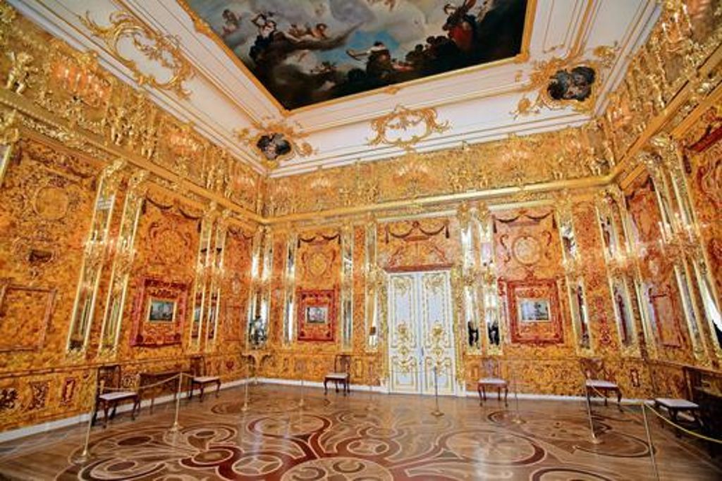 Eine Nachbildung des Bernsteinzimmers ziert den Katharinenpalast in Puschkin bei Sankt Petersburg.