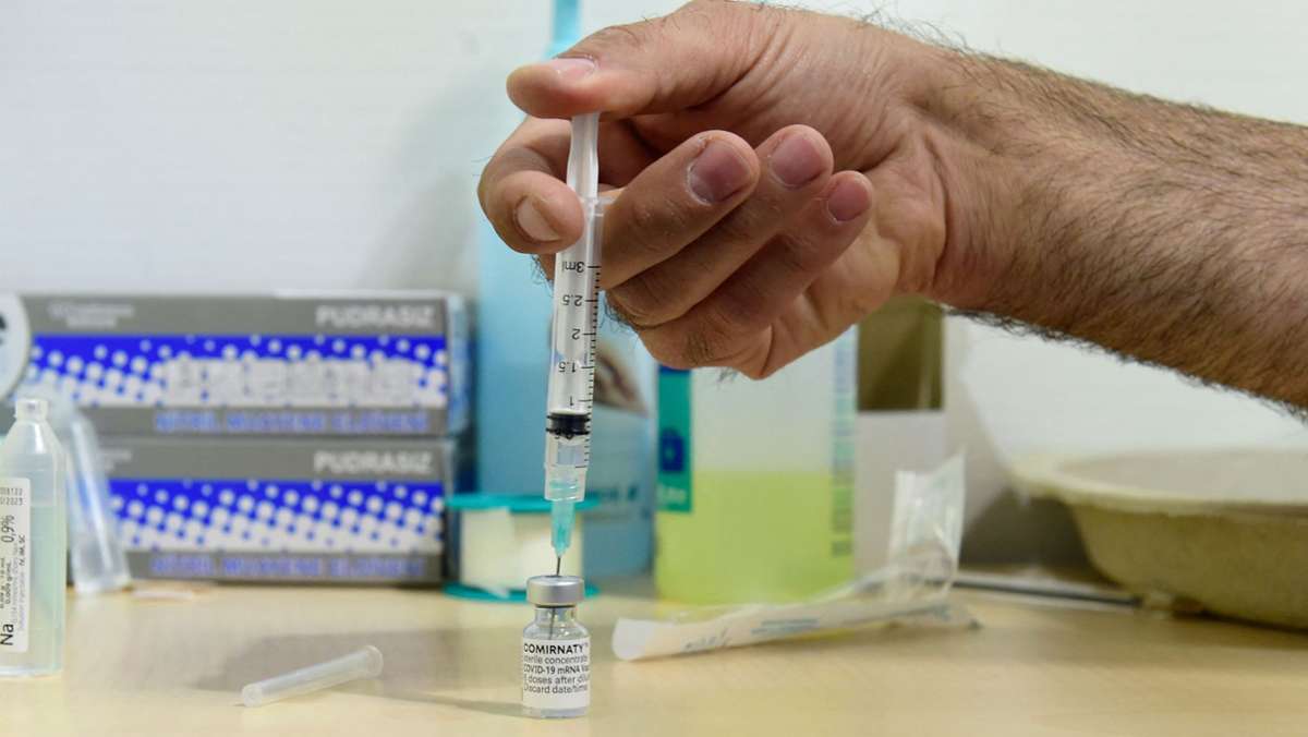Vorfall in München: Mann stiehlt Spritzen mit Corona-Impfstoff aus Impfzentrum