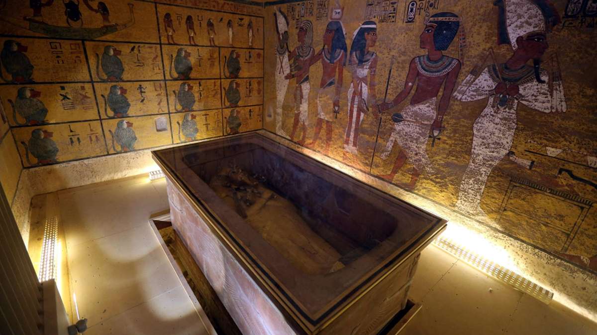 Feuilleton: Sensation in Häppchen - Ägypten hält den Grabkammer-Hype aufrecht