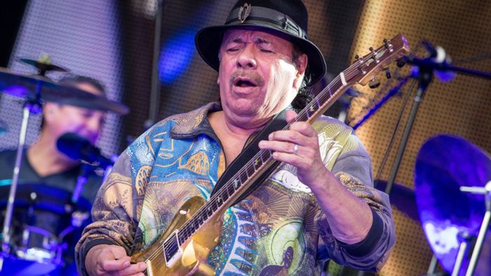 Carlos Santana: Rockstar bricht bei Konzert in USA zusammen