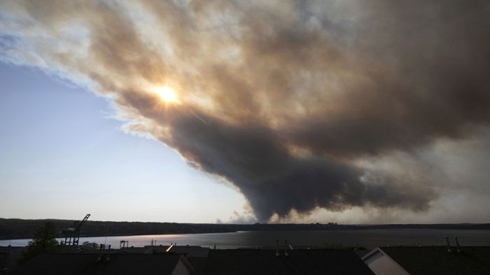 Waldbrände in Kanada: Mehrere Brände außer Kontrolle – Tausende müssen fliehen