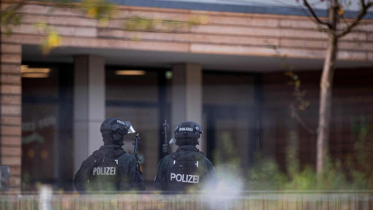 Vorfälle an zwei Hamburger Schulen: Vier Jugendliche nach Bedrohung gefasst