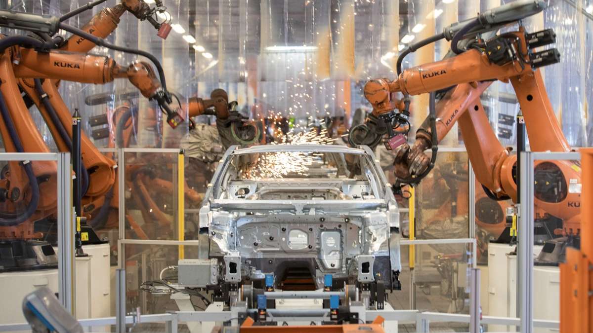 Maschinenbau: Kuka will 250 Stellen bei Anlagenbau-Tochter streichen