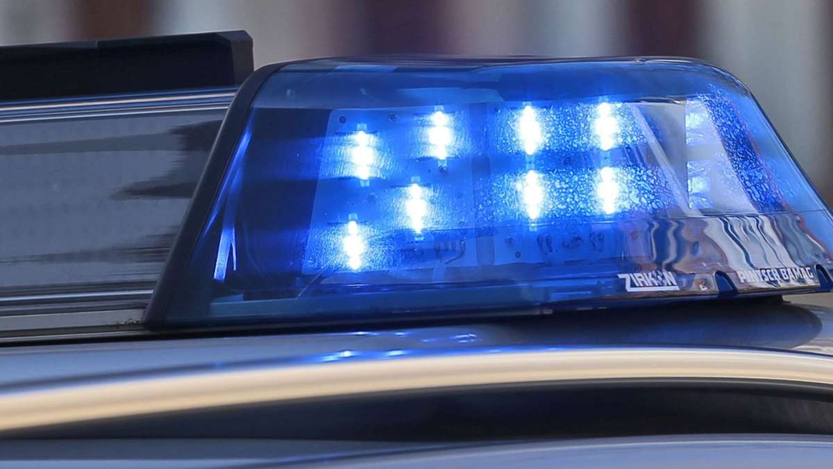 Polizeieinsatz : 20-Jähriger mit Blaulicht und Martinshorn