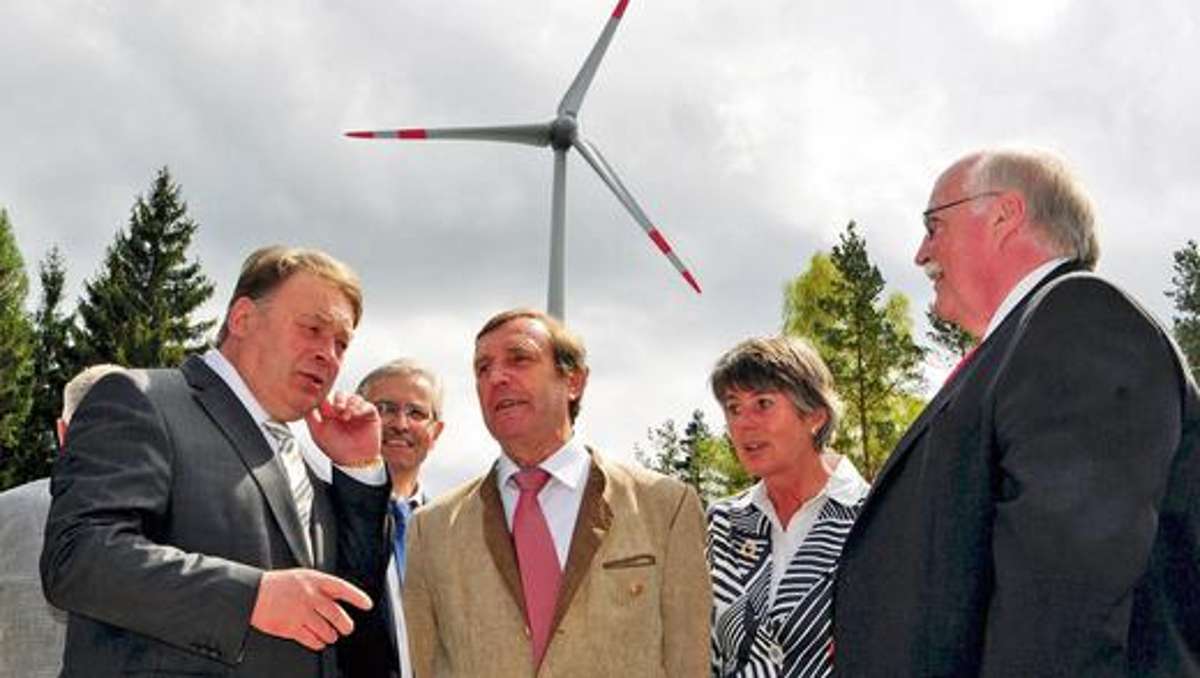 Wirtschaft: Erster Wald-Windpark bei Bayreuth eingeweiht