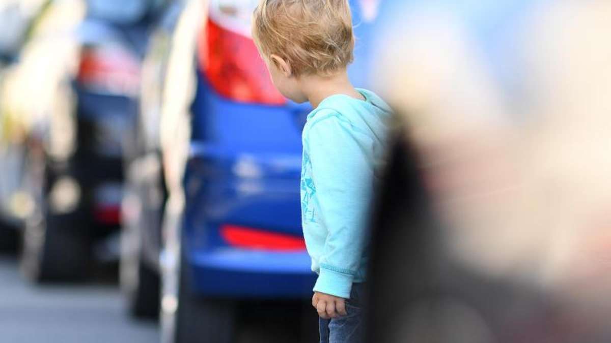 Coburg: Kind rennt auf die Straße und wird vom Auto erfasst