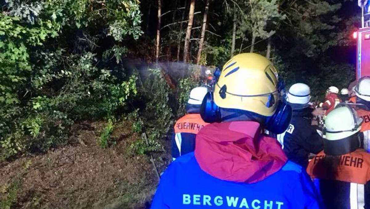 Weißenbrunn: Feuerwehr löscht Böschungsbrand bei Weißenbrunn