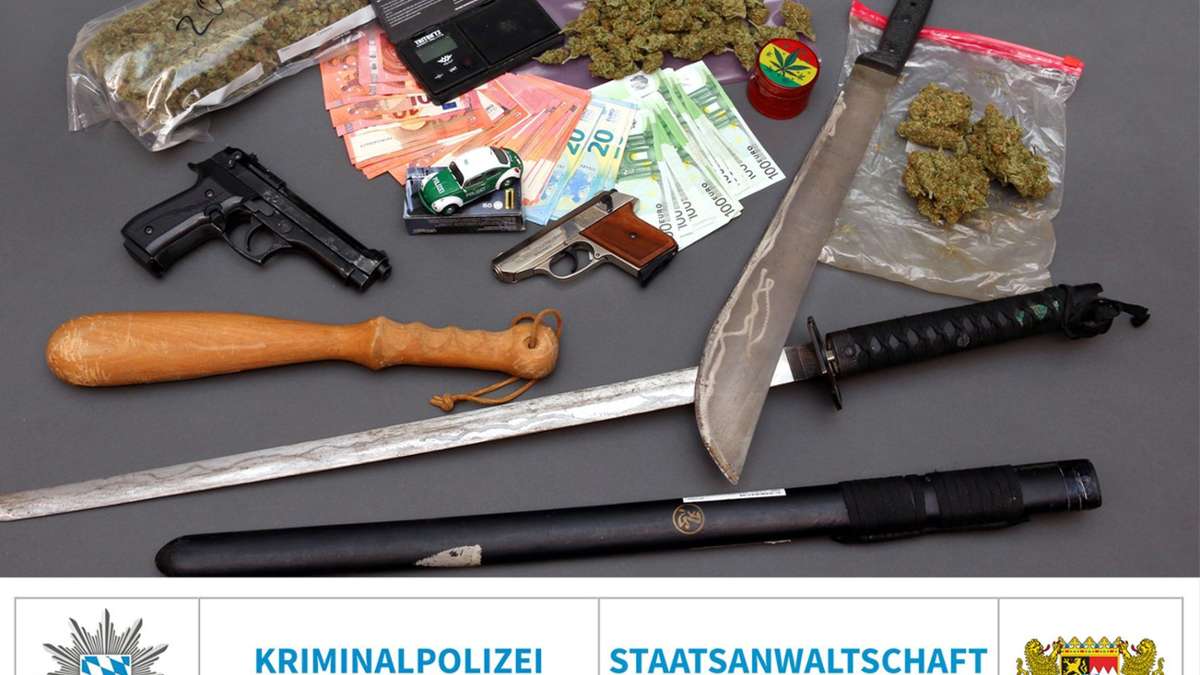 Coburg: Landkreis Coburg: Polizei nimmt Drogenhändler und Lieferant fest