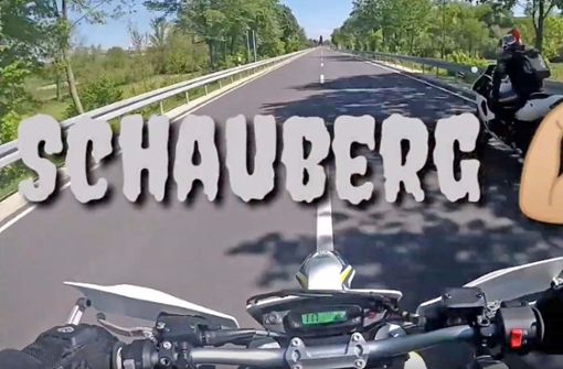 Unverhohlen stellen Motorradfahrer Videos ins Netz, auf denen sie nebeneinander mit Tempo 117 über die Strecke zwischen Schauberg und Jagdshof brettern. Foto: Julia Knauer/Youtube
