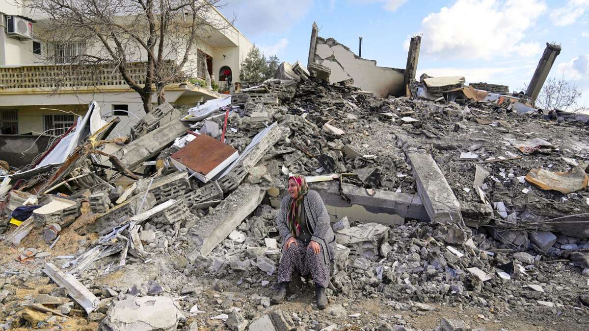 Erdbeben in der Türkei: Angehörige unter Schock