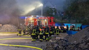 Hildburghausen: Großbrand in Wertstoffhof