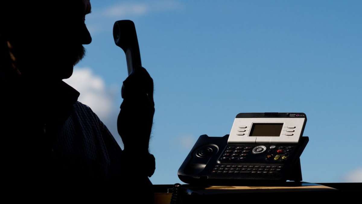 Länderspiegel: Telefon-Betrug: Rentnerin übergibt 40.000 Euro an Unbekannten