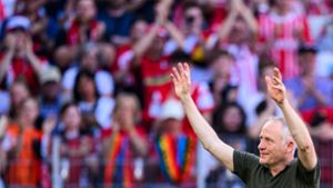 Bundesliga: Tränen in Freiburg - Emotionaler Abschied für Streich