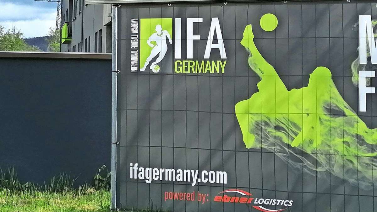 Fußball-Akademie in Ebern: Der Duft der großen weiten Welt