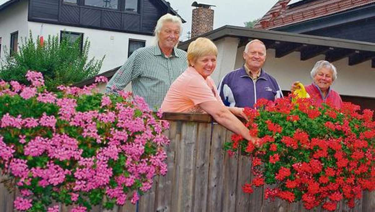 Kronach: Blütenpracht an Brücken in Rothenkirchen