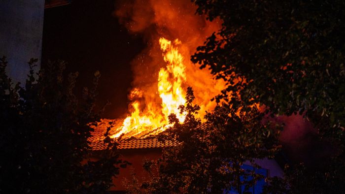 Oberfranken: Dachstuhlbrand führt zu sechsstelligem Schaden