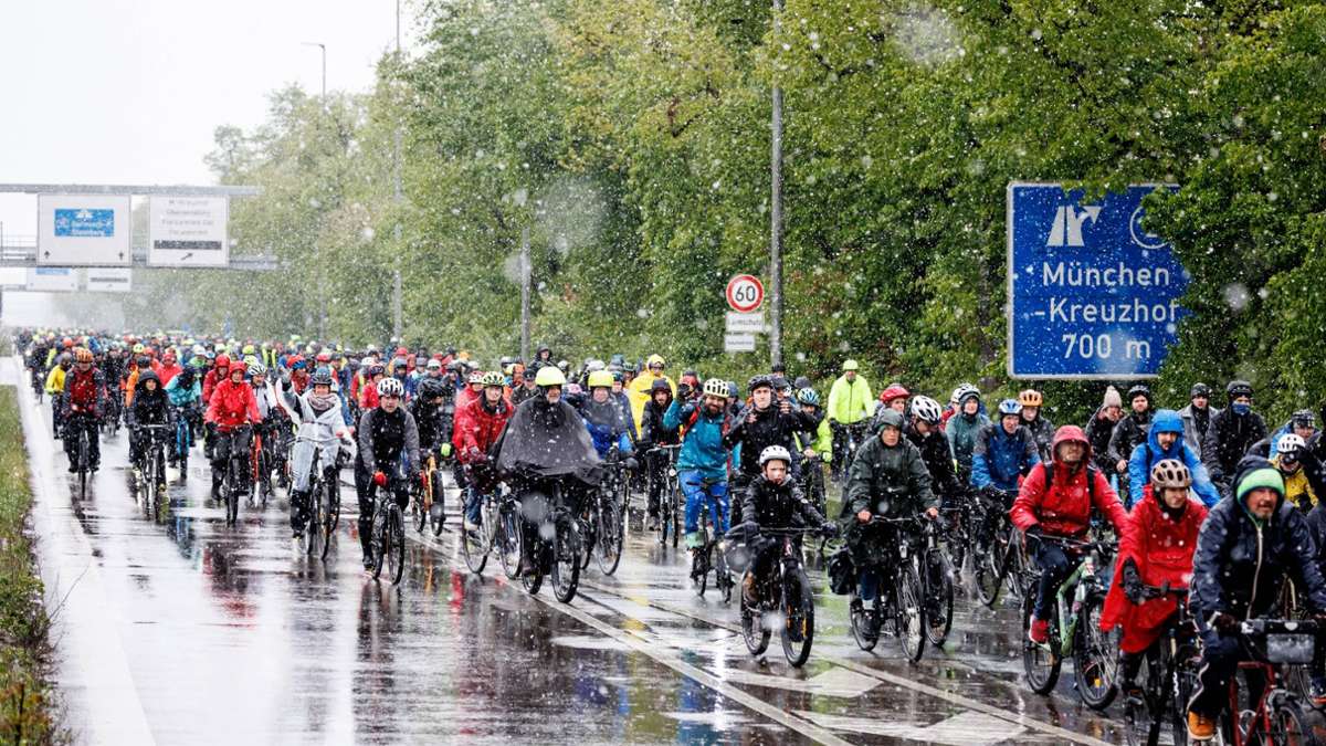 Volksbegehren: Radsternfahrt für mehr Radwege in München