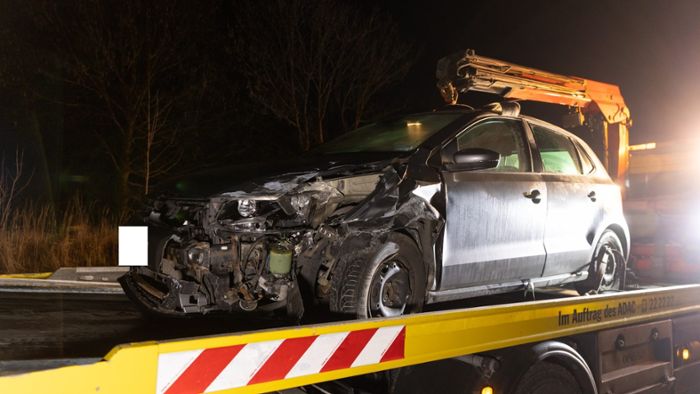 Auto übersehen: Frau bei Unfall verletzt