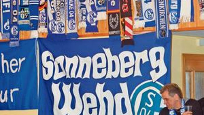 Regionalsport: Ein Schloss für die Schalke-Fans