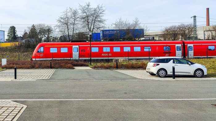 Neues Parkplatzkonzept in Ebersdorf: Das sagen die Pendler dazu