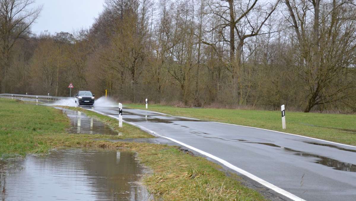 Hochwasser bei Mitwitz: Wieder Straßensperrungen