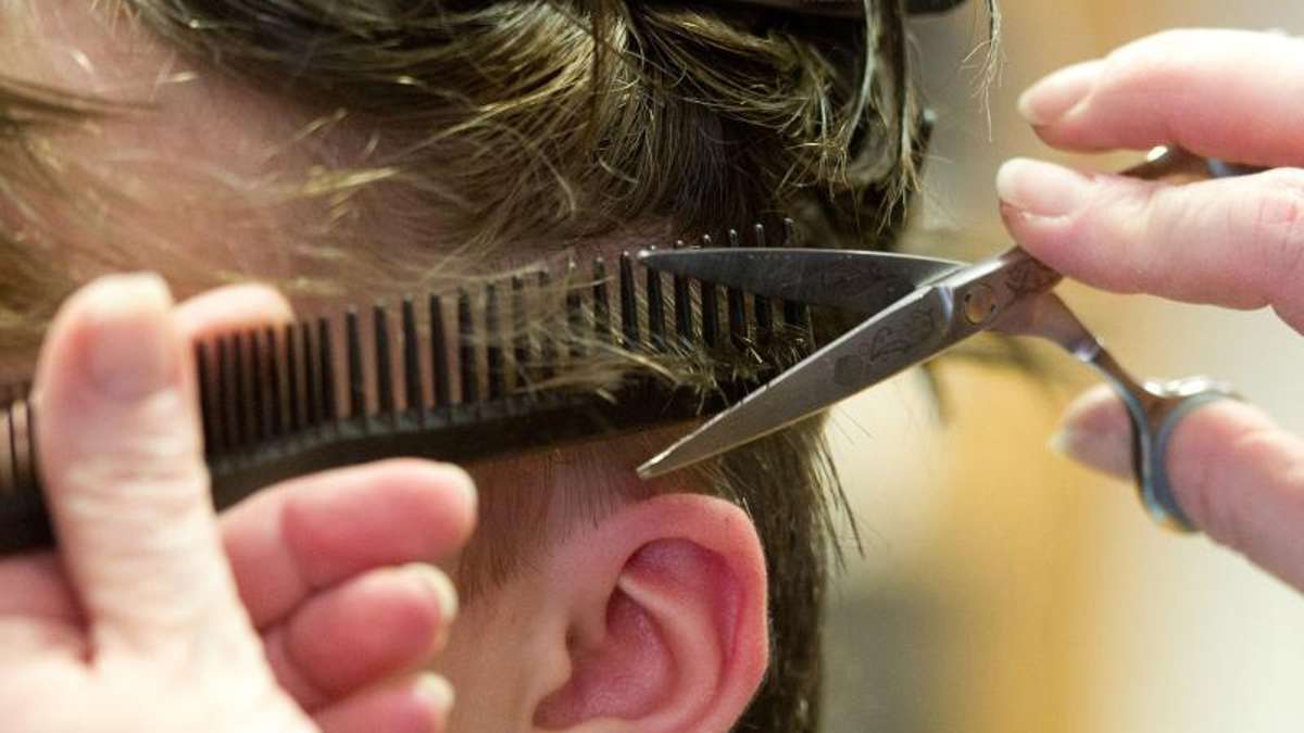 Hof/Bayreuth: Friseure erhöhen ihre Preise