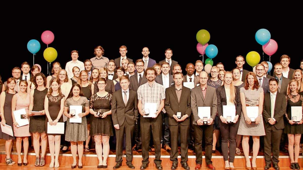 Coburg: Hochschule verabschiedet 200 Absolventen