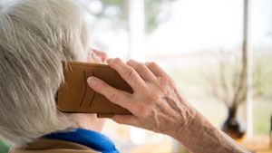 Seniorin bekommt Geld zurück: Schockanrufer bei Verkehrskontrolle überführt